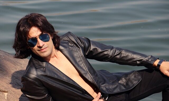 Co pod marynarkę zamiast koszuli?