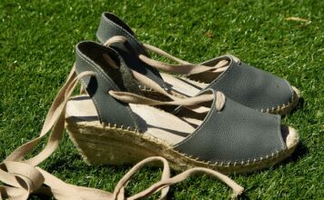 Czy espadryle pasują do sukienki?