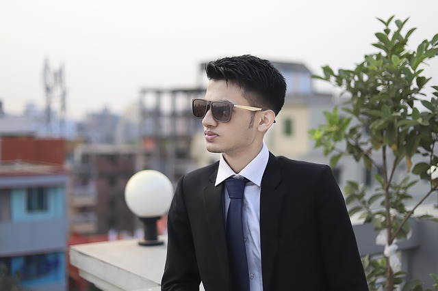 Co można ubrać do garnituru? Co można ubrać do garnituru?